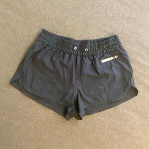 Vuori Clementine Shorts 2.5”